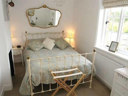 Flint Cottage チチェスター エクステリア 写真